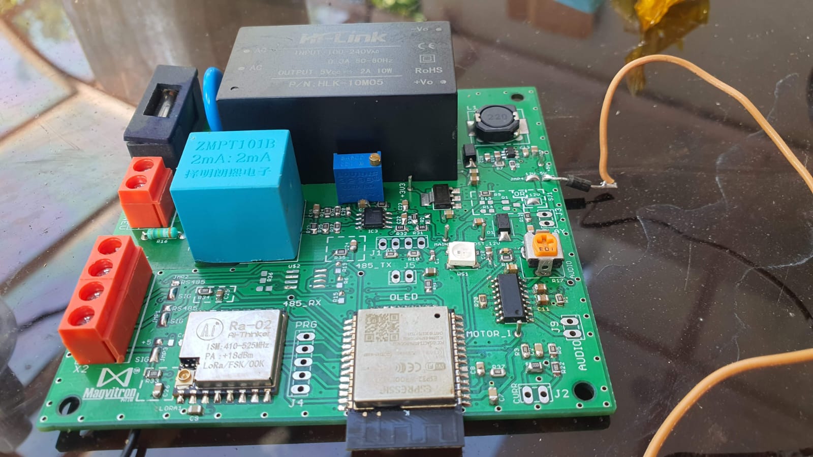 LoRa communications controller prototype